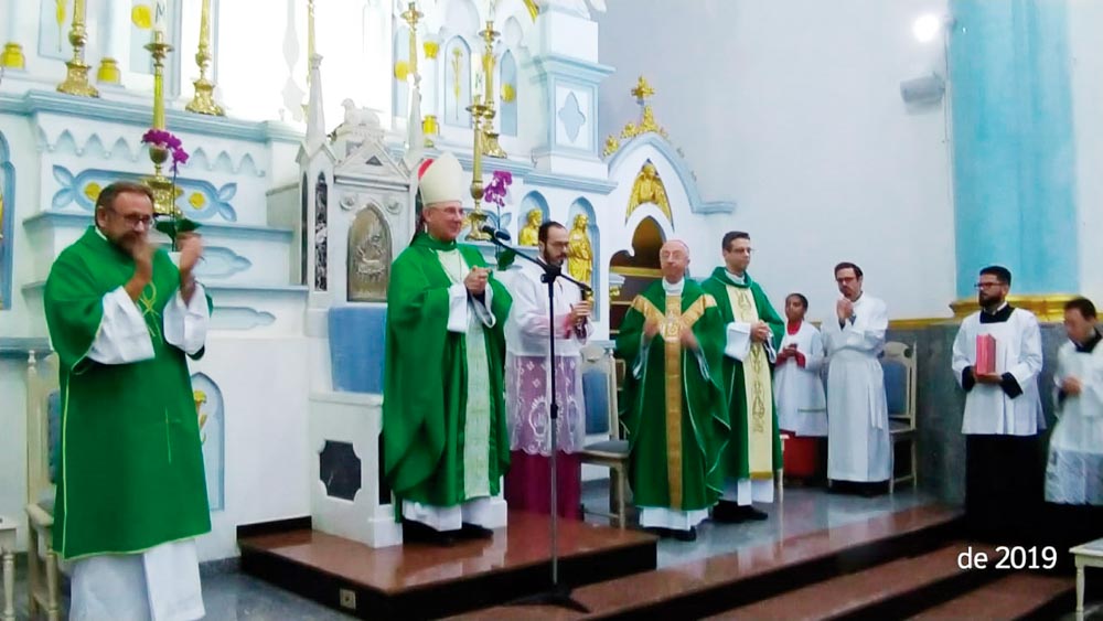 Celebração do bispo Dom Paulo Beloto durante a edição da Festa da Família Diocesana de 2019 - um momento marcante